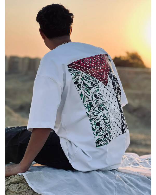 Übergroßes T-Shirt mit Blütenmotiv von Palästina