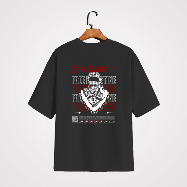 Übergroßes T-Shirt mit palästinensischem Kufiya und wichtigem QR-Code